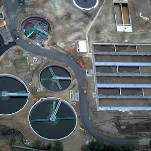 Various tanks and ponds of the wastewater treatment plant in Cambridge, Maryland. (Photo courtesy of A. Jones, IAN).